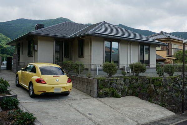 湯河原万葉郷 緑溢れる山並み望む温泉とお庭のある築浅の平家建 熱海 湯河原 南箱根の不動産 別荘はワンストップ 熱海市役所横